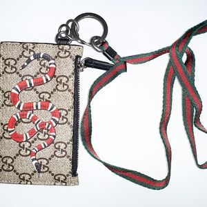 Gucci Card Wallet Lanyard with snake emblem!